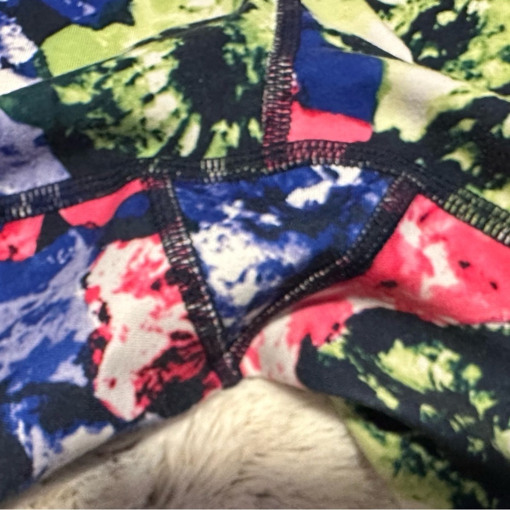 GAP Floral GapFit gFast legging capris - Picture 13 of 13